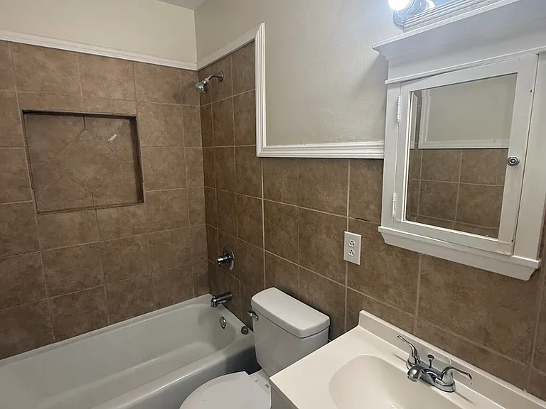 1106 Highway Dr — Photo 5