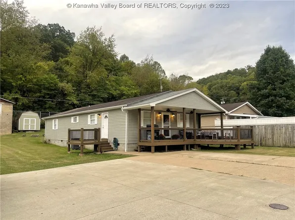 155 Main St, Chapmanville, WV 25508