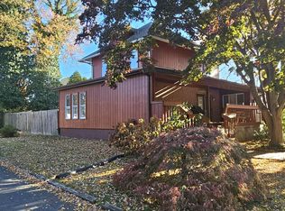 2 Willow Ln, Wilmington, DE 19809