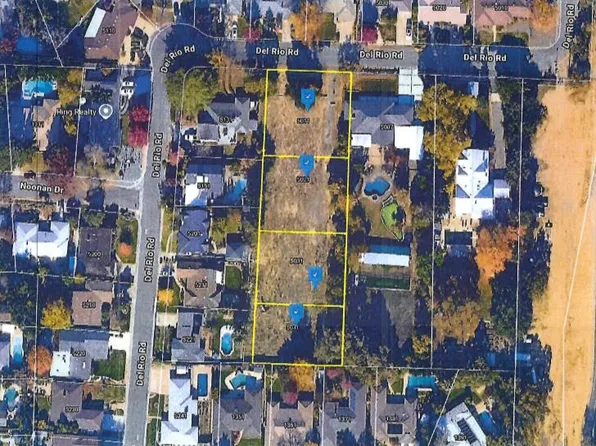 5011 Del Rio Rd, Sacramento, CA 95822