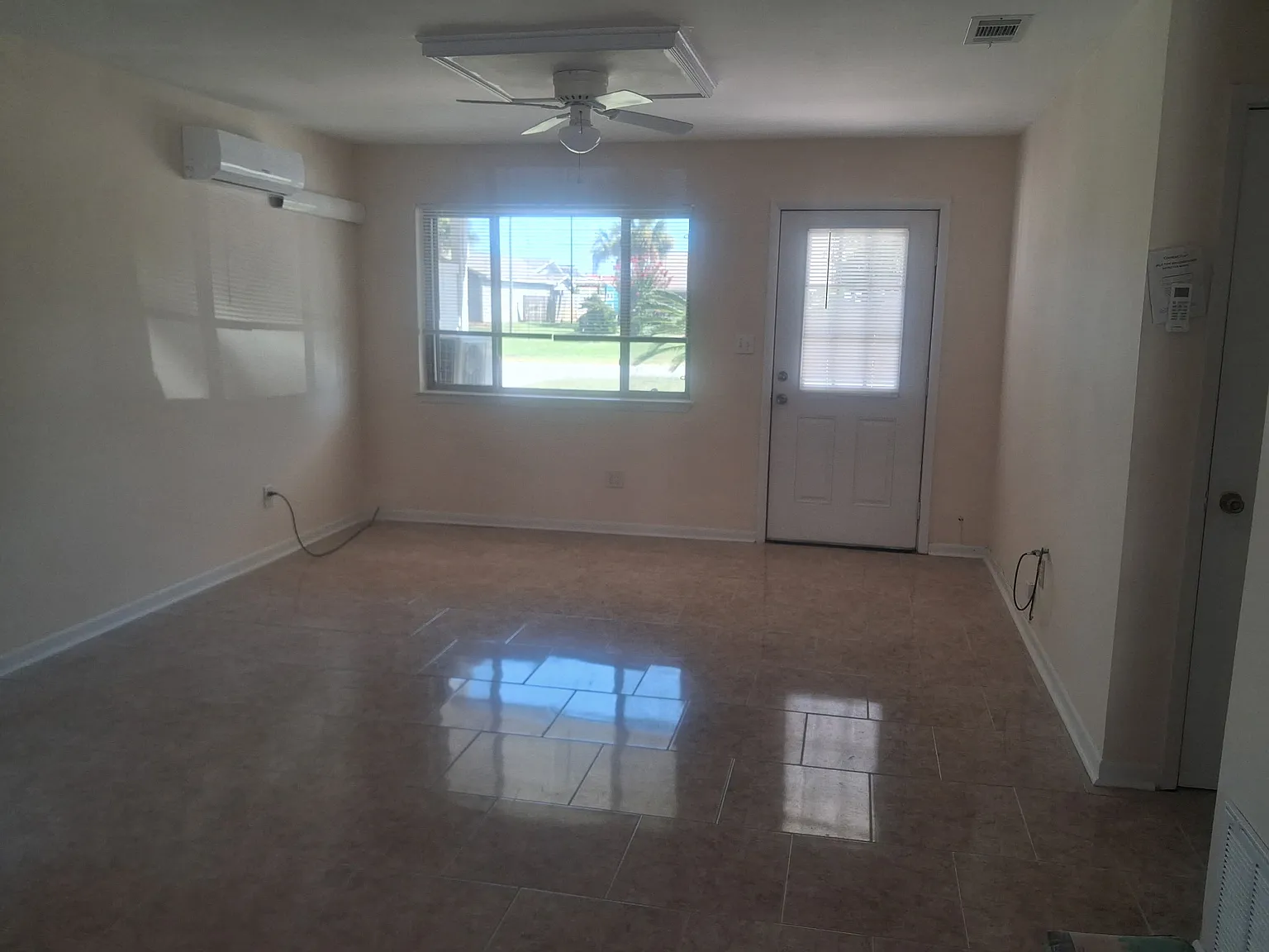2 bed, 750 sqft, $1,300 — Photo 2