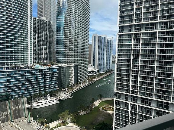 5th image of 500 Brickell Ave APT 2403