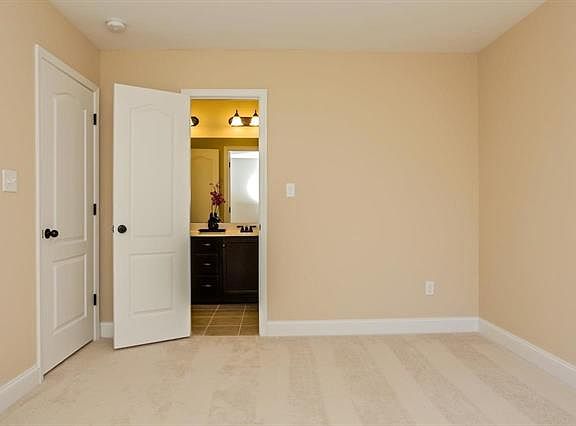 4th image of 311 Goldeneye Ln