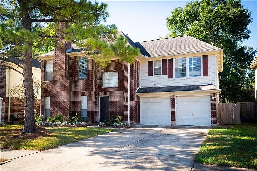 4 bed, 2.5 bath, 2162 sqft, $1,950 — Photo 1