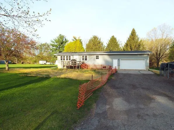 104 Buchanan St, Volga, IA 52077