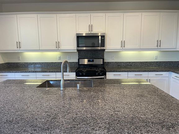 4th image of 6118 El Prado Ave