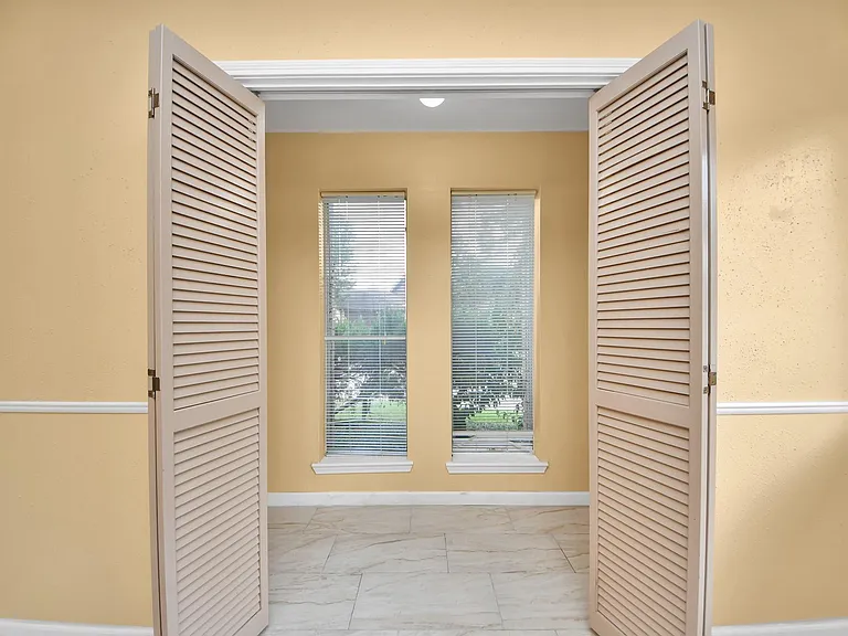 3935 Heathersage Dr — Photo 20