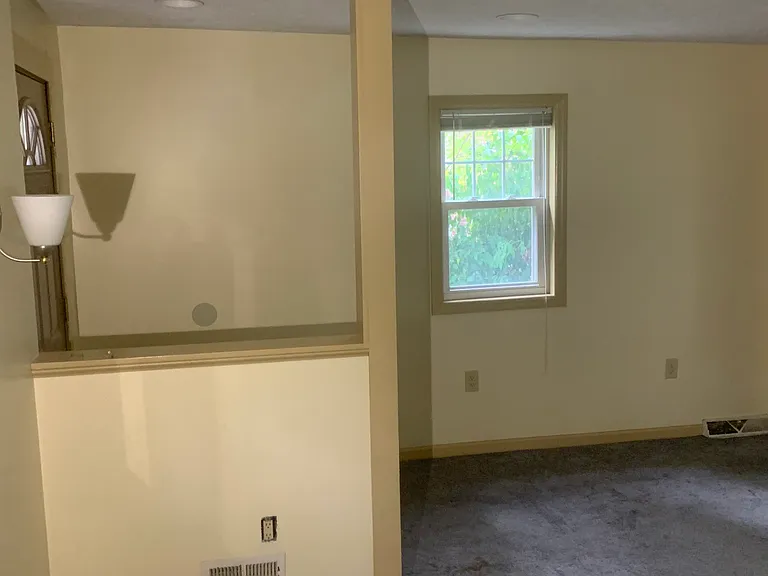 517 Ogden Ave — Photo 4