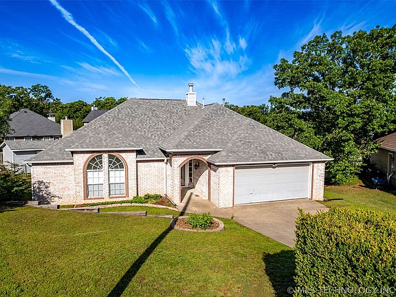 4th image of 3712 Silver Oak Ct
