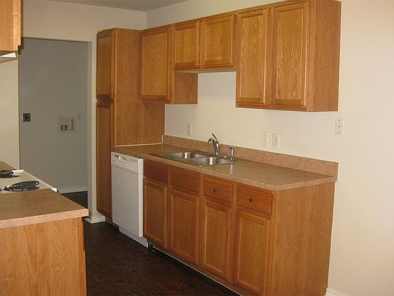 4th image of 8206 Marydean Ave