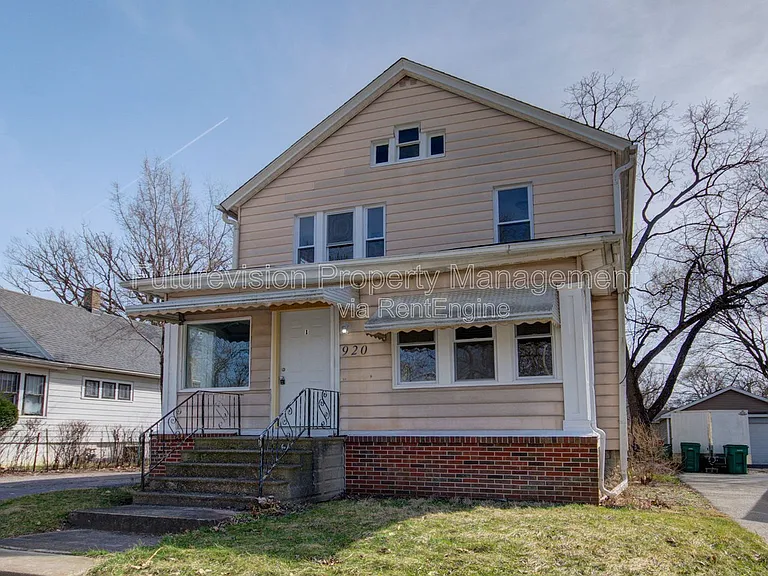 920 Jasper St #1 — Photo 2