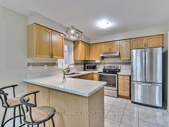 4th image of 34 Ridgemore Cres