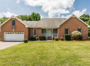 105 Honeysuckle Dr, White House, TN 37188