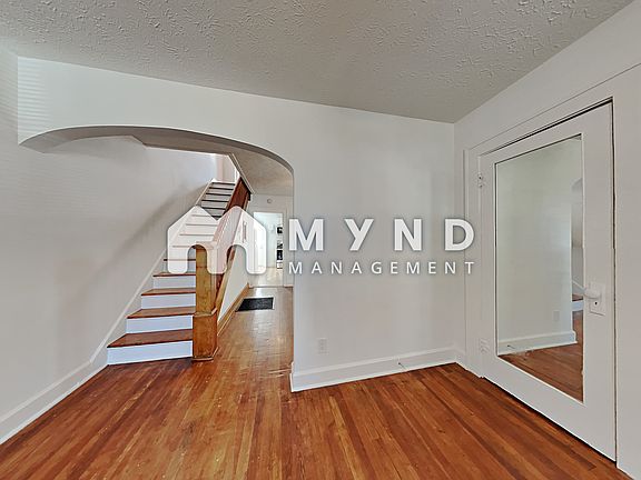 3rd image of 361 Congress Ave