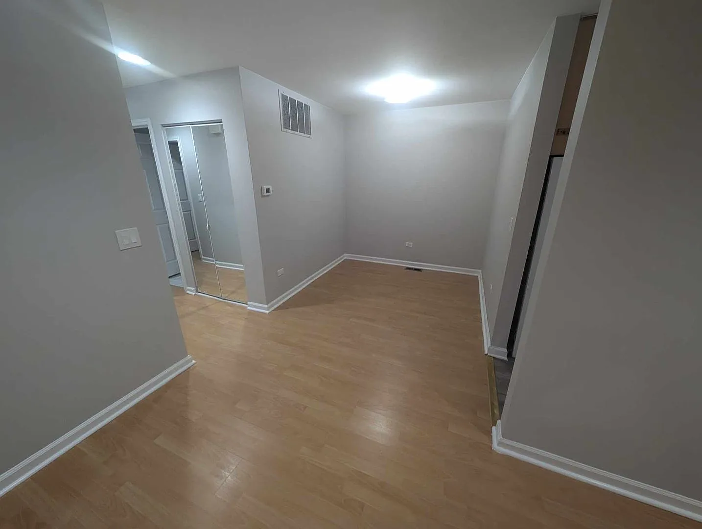 2 bed, 1000 sqft, $2,000 — Photo 4