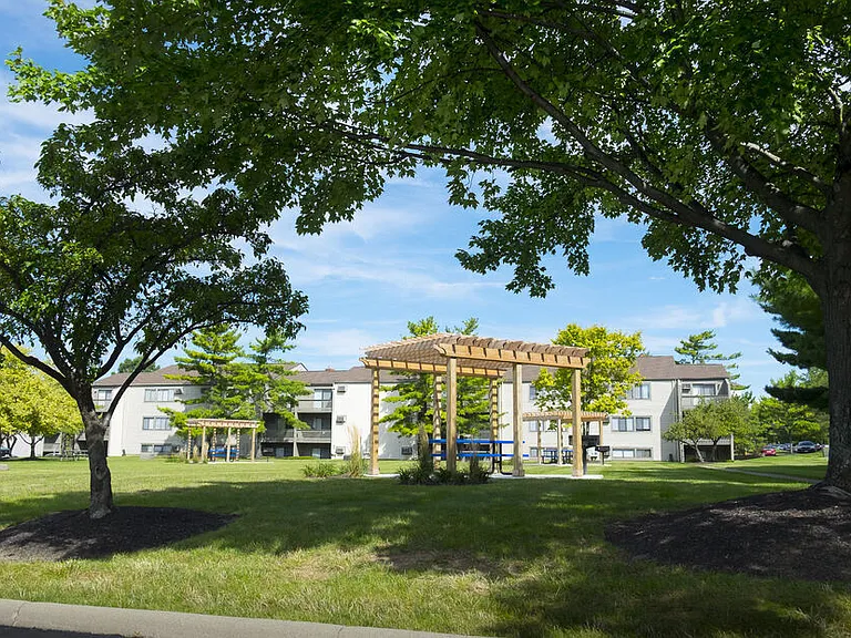 Pointe at Northern Woods — Photo 43