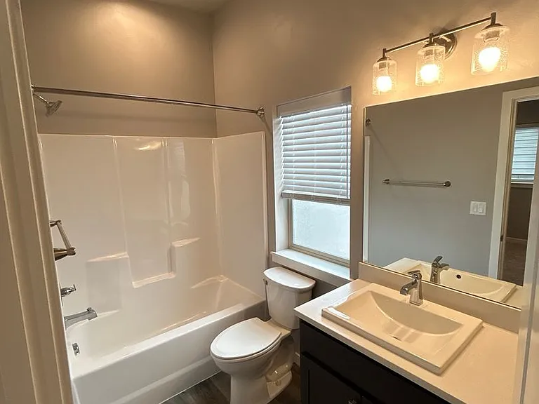 3674 SW Badger Ave — Photo 11