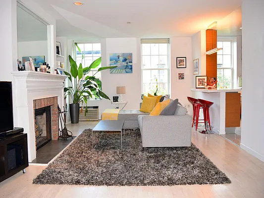 Sold by Sotheby's International Realty | media 21