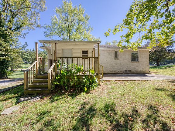 5th image of 5064 Town Creek Rd E