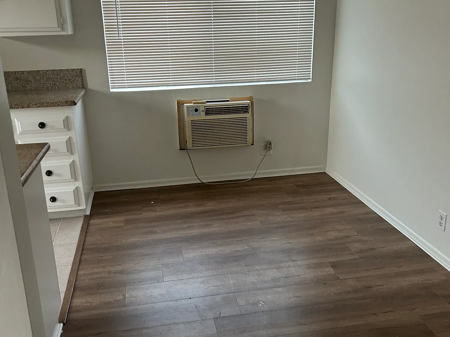 2 bed, 750 sqft, $2,450 — Photo 2