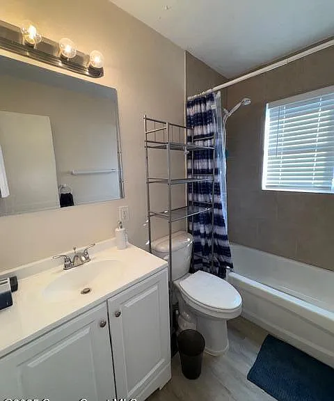 412 Clarence Rowe Ave — Photo 5