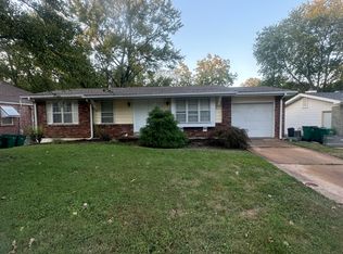 721 E Jackson Rd, Saint Louis, MO 63119