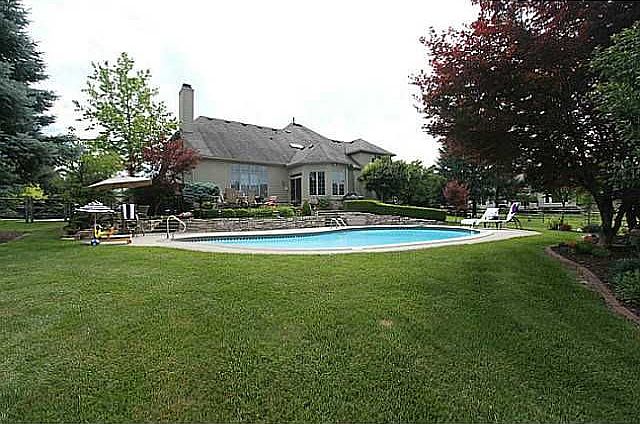 2nd image of 7400 Windsor Ridge Blvd