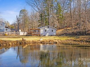 16 Rosscraggon Dr, Asheville, NC 28803