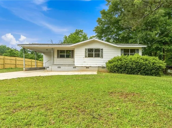 173 Starr Dr, Jonesboro, GA 30236