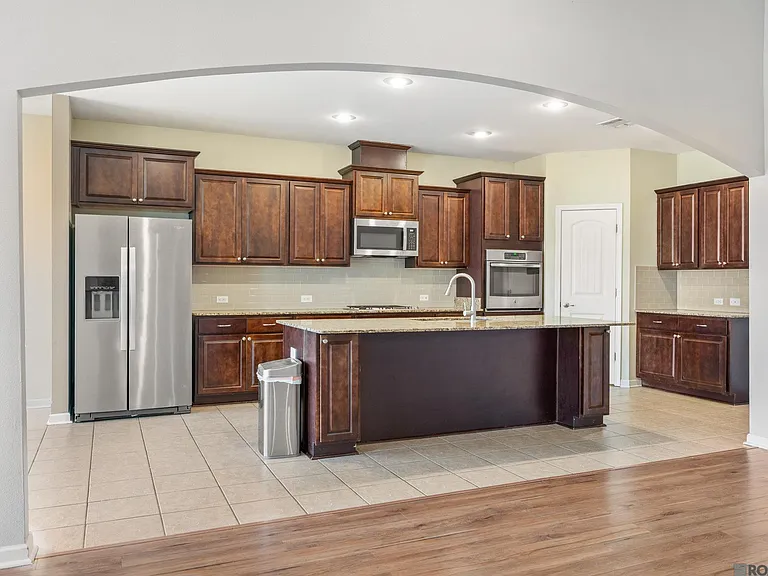 13440 Larch Ct — Photo 6