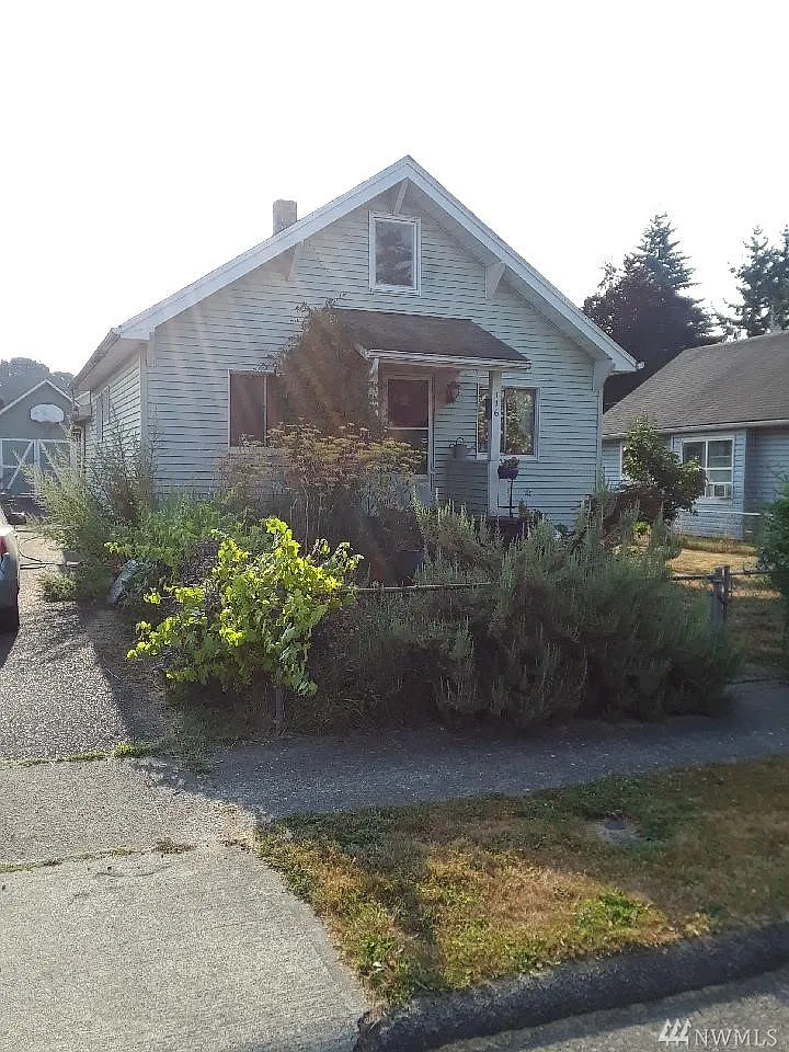 116 G St SE photo 1