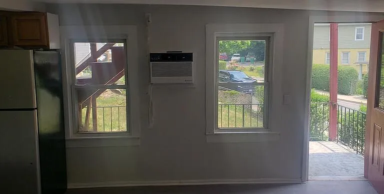 116 E Main St #2 — Photo 5
