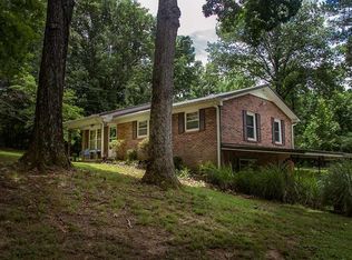 585 Woodlawn Rd, Greenfield, TN 38230