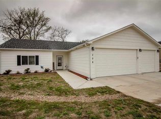 308 Snyder Dr, Saint George, KS 66535
