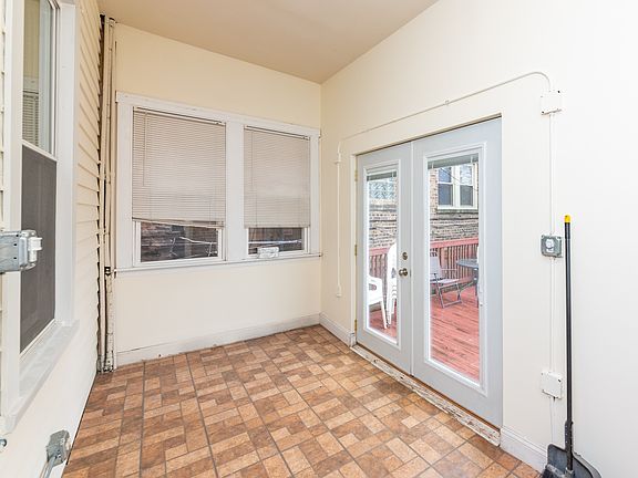 5th image of 3702 N Kimball Ave #1