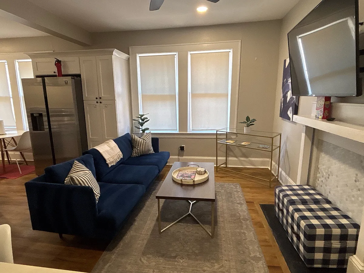 Building Photo - 804 Holloway St #1