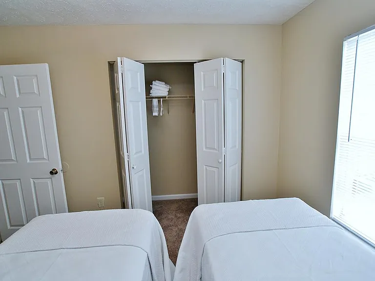 Green Meadow Apartments — Photo 38
