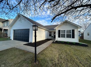 2370 Lakecrest Dr, Columbus, IN 47201