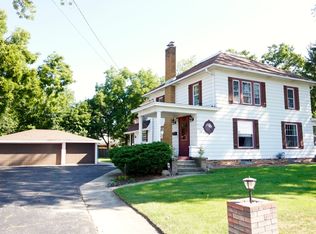 906 9th Ave, Union Grove, WI 53182