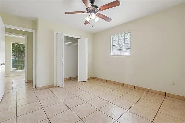 141 N Betty Ln — Photo 10