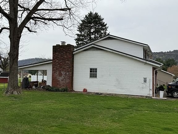 3rd image of 19 Neubauer Dr