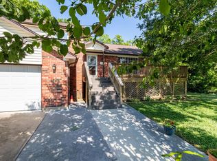 4913 Bayou Dr, Dickinson, TX 77539