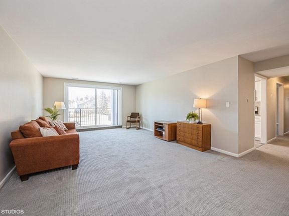 2nd image of 601 Lake Hinsdale Dr APT 204