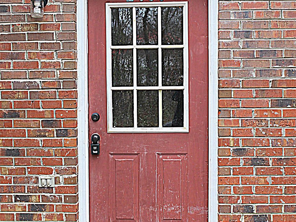 1st image of 2084-2096 Tynewood Dr