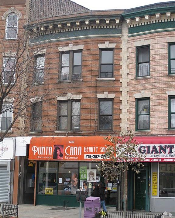 Building Photo 4