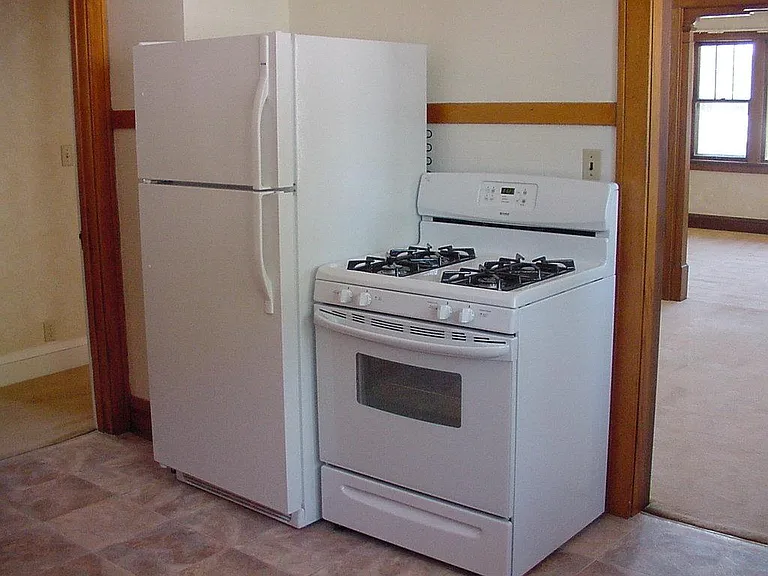 1411 26th Ave NE #2 — Photo 10