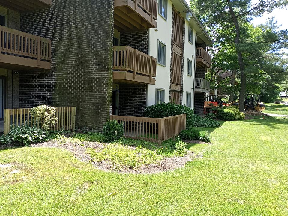 2nd image of 5535 Green Mountain Cir Unit 2