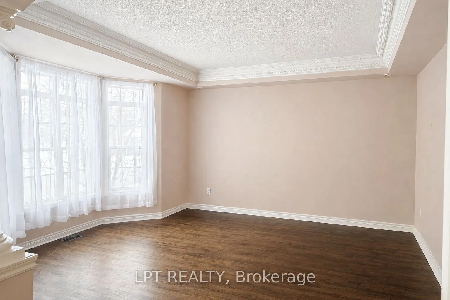 6 bed, $5,000 — Photo 3