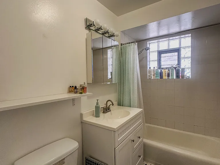 2336 N Commonwealth Ave #403 — Photo 12