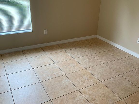 2nd image of 5043 Luna Negra Dr